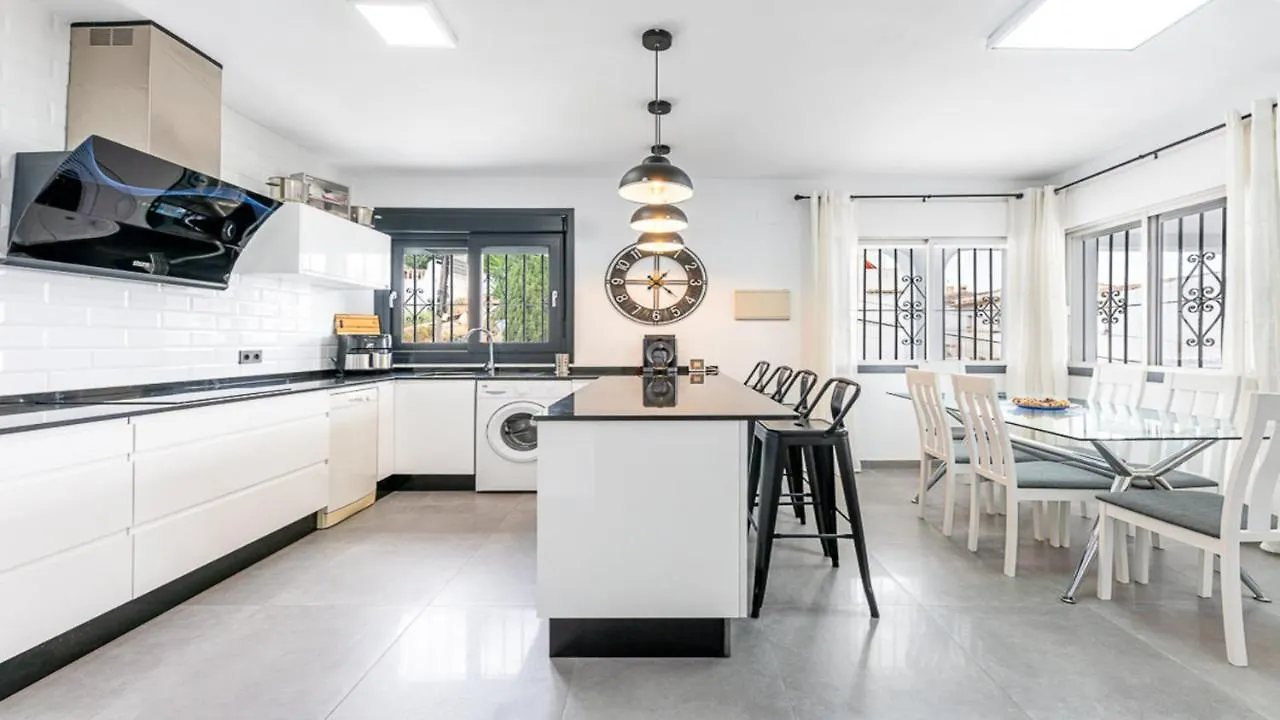 797 Holiday Rentals - Villa Con Piscina Privada Y Barbacoa Para 8 Benalmádena
